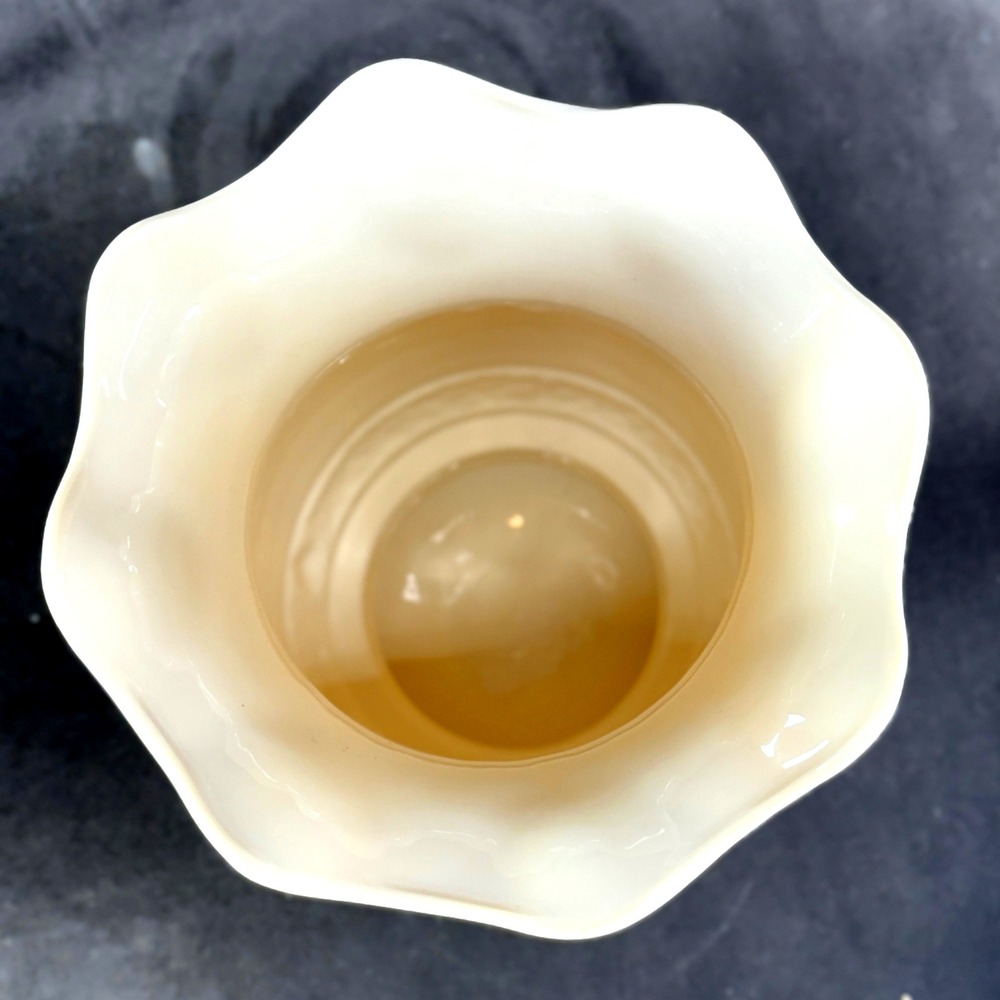 Vtg Belleek Tara 12" Vase 11th Green Mark Shamrocks Celtic Knot Scalloped Rim‎ - Picture 5 of 14